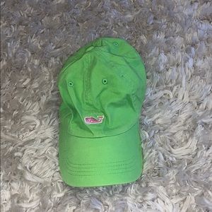 Vineyard Vines baseball cap.